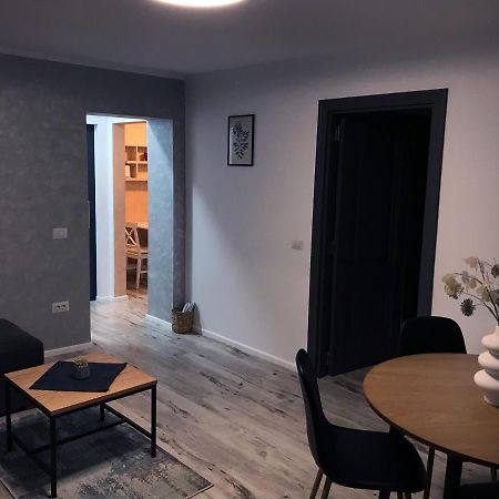 Homely Apartment Suceava Luaran gambar