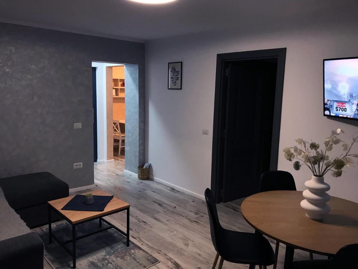 Homely Apartment Suceava Luaran gambar